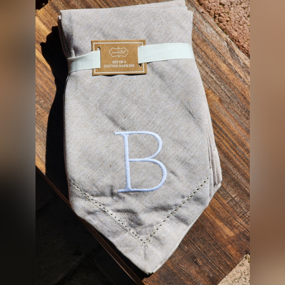 Mud Pie Cream Embroidered Initial B Cotton Napkins Set - Picture 3 of 3